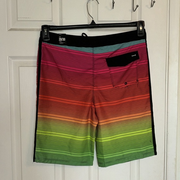 NWT Boys Hurley Shoreline Boardshorts 20 MSRP $38 Multi - Picture 2 of 7